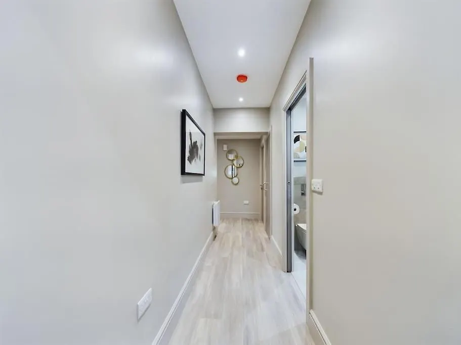 Marlborough Apartment On Lisburn Road By Lesley Belfast