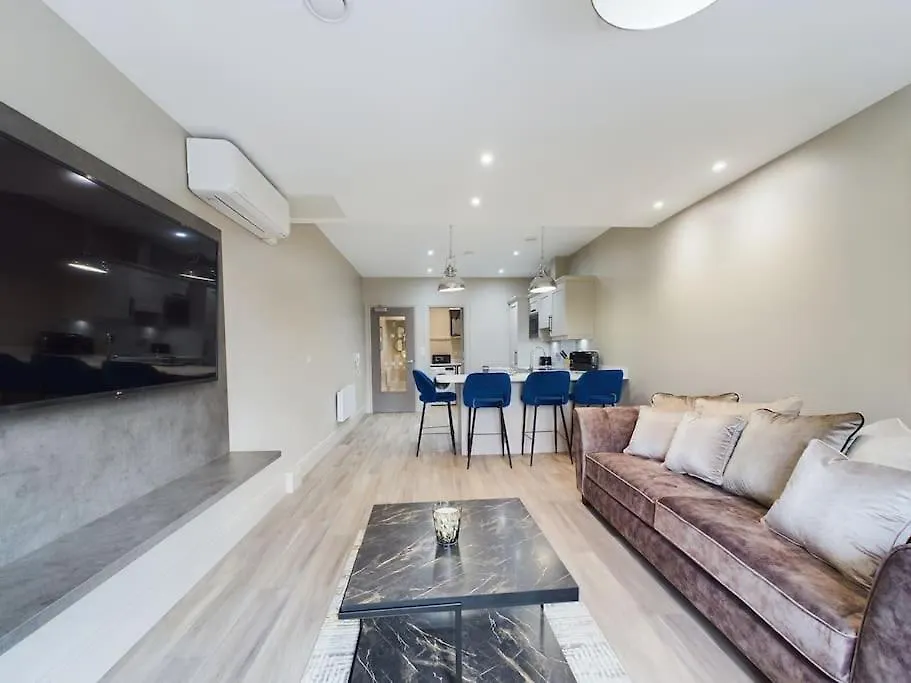 Marlborough Apartment On Lisburn Road By Lesley Belfast United Kingdom